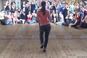 Sensual Dance- Look at her move that booty