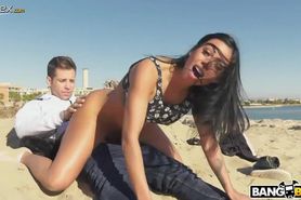 Unforgettable sex on the beach with curvaceous latina canela skin
