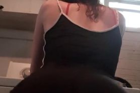 Baby momma twerking while doing laundry