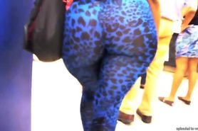 OMG huge latina ass in designer leggings