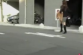 Classy milf with no panties sharked while walking in public
