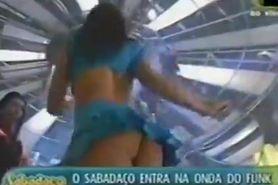Stellar Brazilian performers are dancing in this upskirt video