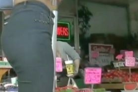 Slutty amateur brunette ass in jeans