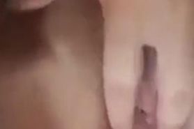 Chica sexy masturbandose