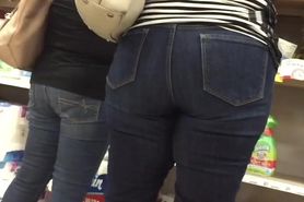 Mommy Asses in Jeans