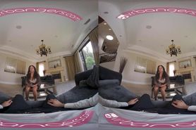 VR BANGERS Sexy Ebony Journalist Has A Sex Offer For You VR Porn