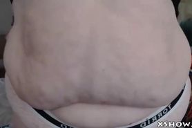 Hot Chunky Slut Masturbating On Webcam Show