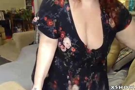 Sexy Chubby Woman Masturbate On Cam Show