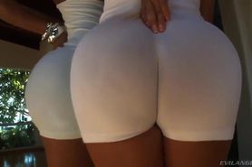 massive butt in tights