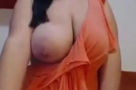 Huge boobs amateur on webcam - camtocambabe . com