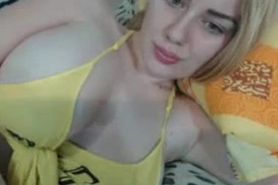 Busty blonde shows boobs live chat - camtocambabe . com