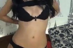 Amateur sexy hot brunette slut toying her wet pussy on webcam