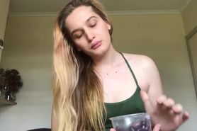 hot girl eats olives with PITS