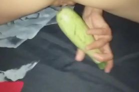 playing with a zuchinni makes my pussy cum!