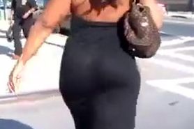 Big juicy ass in street