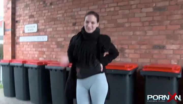 PORNXN Public Pissing in Yoga Pants (Lyen Parker) - Tnaflix.com