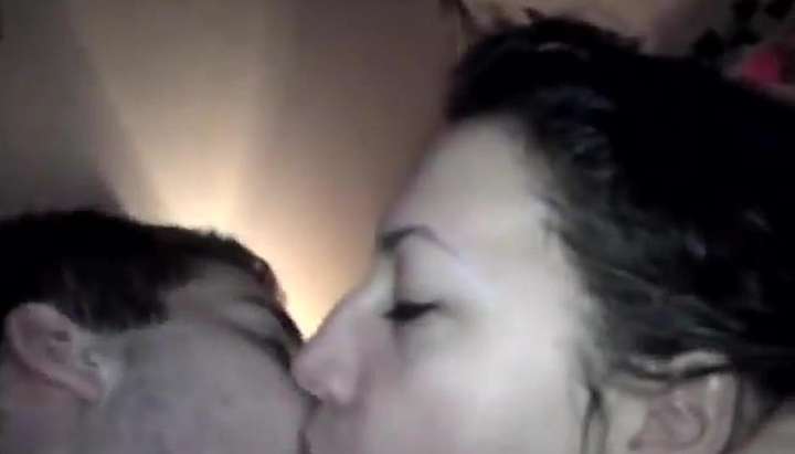 Deep kissing my ex-girlfriend - Tnaflix.com