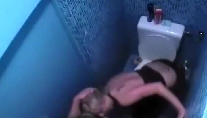 720px x 411px - Voyeur caught couple fucking in the toilet (HOT SEX) - Tnaflix.com