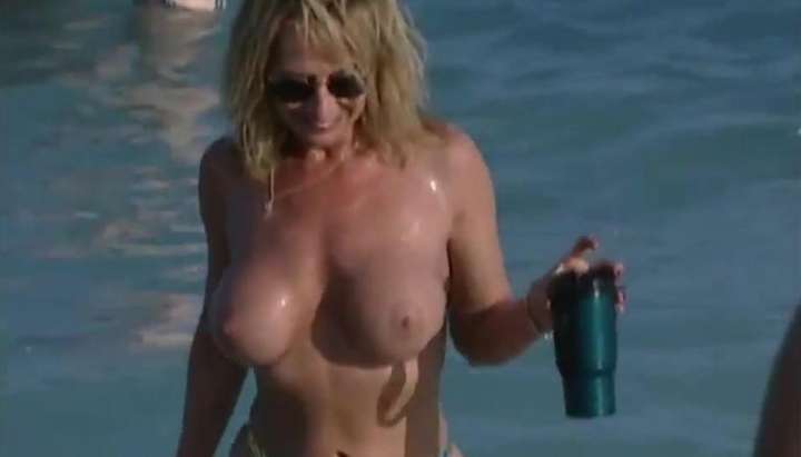 South Beach Girls Nude - Naked Girls on South Beach Part 2 - Tnaflix.com