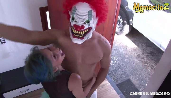 Scary Clown Porn - CarneDelMercado - HALLOWEEN Siarilin Martinez & Elisa Odiosa Tight Ass  Colombiana Babes Fucked By Scary Clown - MAMACITAZ - Tnaflix.com