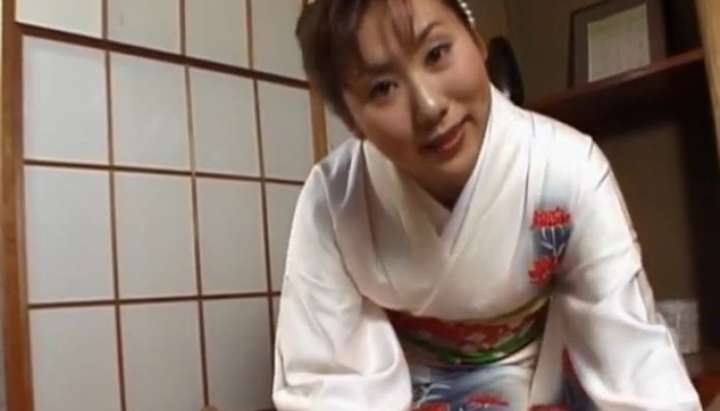 Japanese geisha rubbing cock - Tnaflix.com