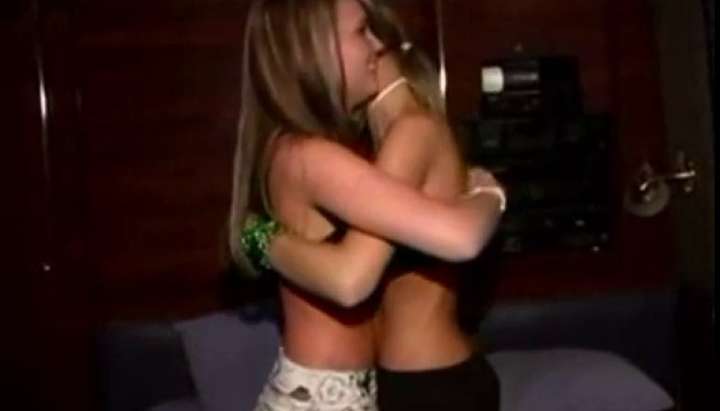 First Time Girl On Girl - Friends kiss and finger each other for the first time - Girls Gone WIld GGW  - Tnaflix.com
