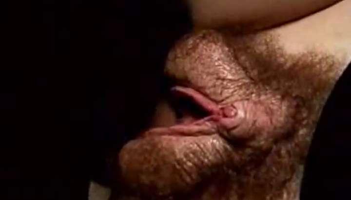 Fisting Pussy Lesbian With Hea - Man puts his head in her pussy - Tnaflix.com