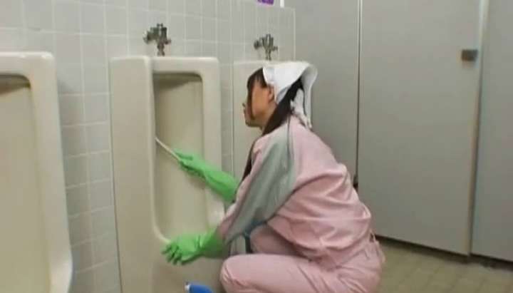Mens Bathroom - Asian bathroom attendant is in the mens part1 - Tnaflix.com