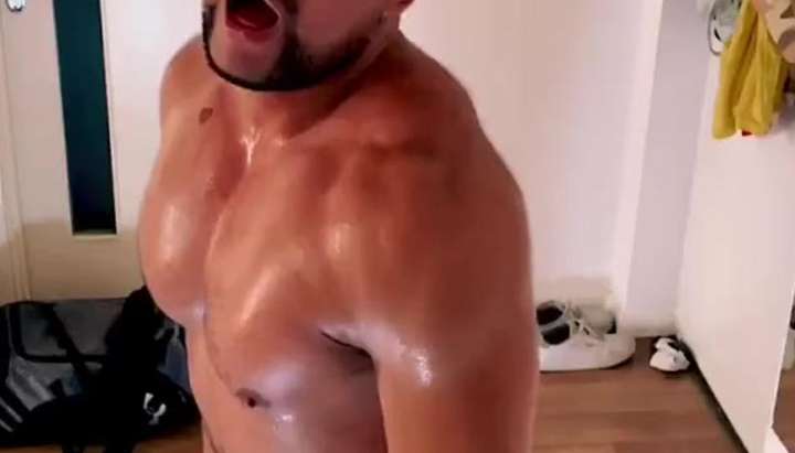 Rough Bodybuilder Porn - Korean bodybuilder Muscle fucked rough with dildo - Tnaflix.com