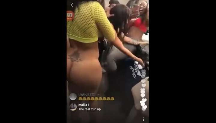 Ebony Lesbian Sex Onstage - lesbian strippers grinding - Tnaflix.com
