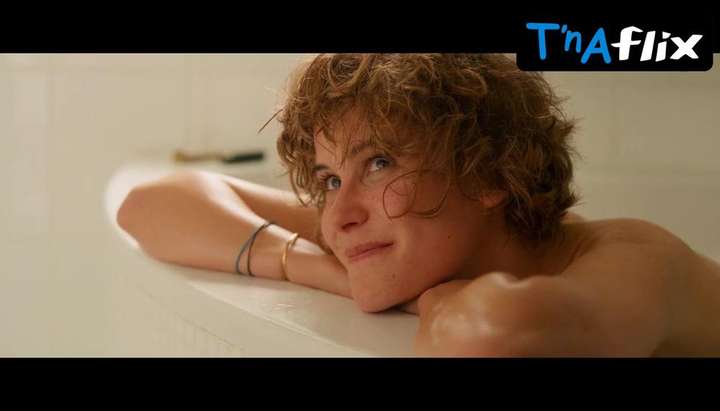 Carla Juri Breasts Scene in Wetlands TNAFlix Porn Videos image