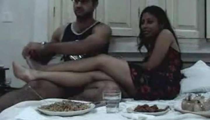 Indian Couple Honeymoon - Indian honeymoon couple full video - Tnaflix.com