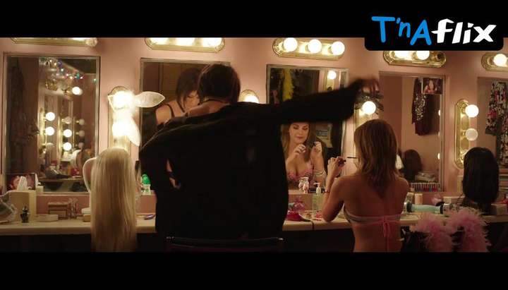 Jennifer Aniston Underwear Scene in We'Re The Millers - Tnaflix.com