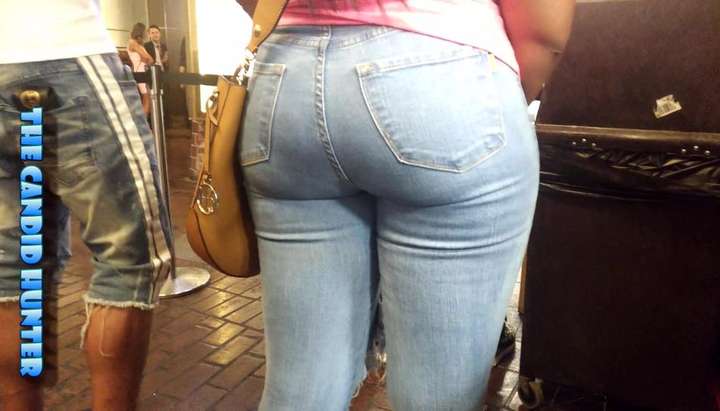booty voyeur in jeans