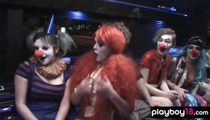 Chemical Burn shows her sexy clown fantasy to Kate - Tnaflix.com
