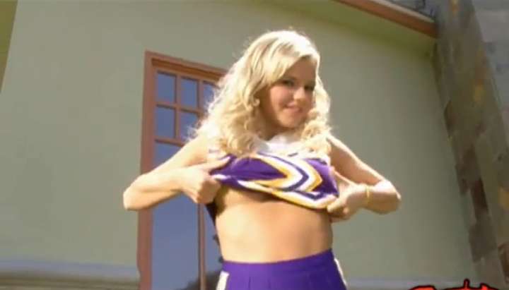 Pov Cheerleader - Cheerleader Bree Olson fucks POV - Tnaflix.com