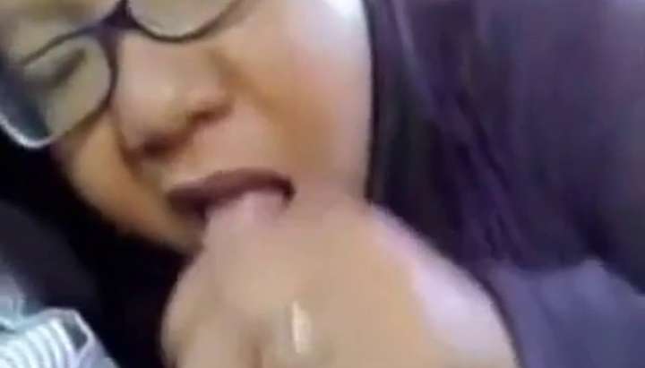 Amateur Chubby Asian Teen bus bj - video 1 Porn Video - Tnaflix.com