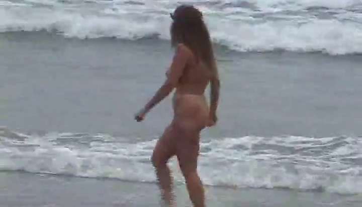 Huge Boobs Fucking On Beach - MILF with huge boobs fucking in the beach TNAFlix Porn Videos
