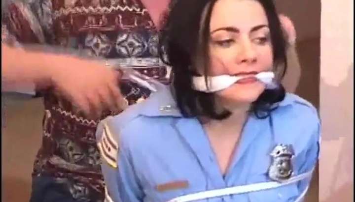 Police Woman - Captured Policewoman - Tnaflix.com