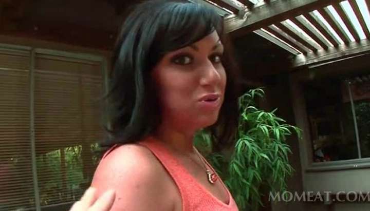 Brunette Blowjob Outdoor - Curvy brunette flashing ass and giving blowjob outdoor TNAFlix Porn Videos