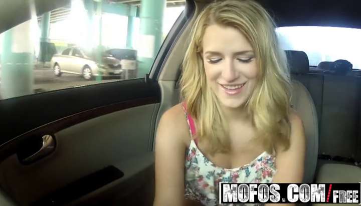 Mofos - Stranded Teen Dixie Belle gives some head in the car and gets  fucked in the bathroom TNAFlix Porn Videos