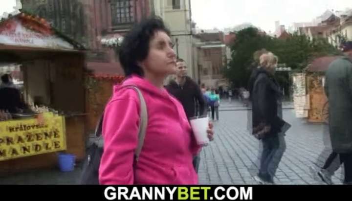 He Picks up 70 Years old Granny Tourist from the Street Porn Video -  Tnaflix.com
