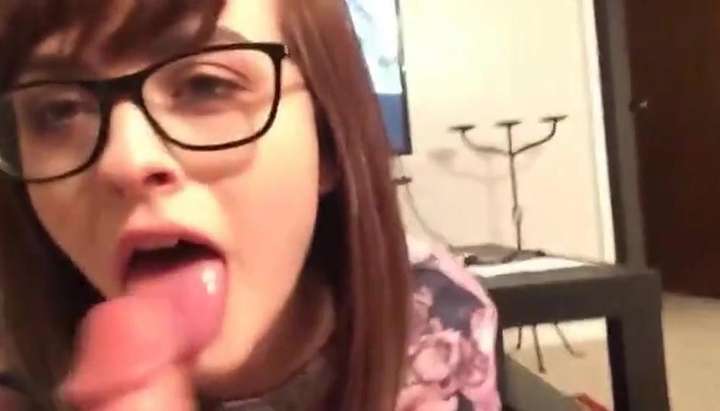 720px x 411px - Brunette cute girl with glasses gives a nice blowjob Porn Video -  Tnaflix.com