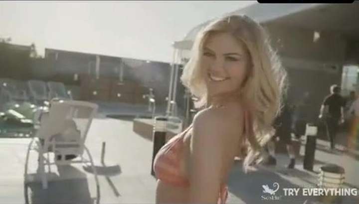 Kate Upton Bikini Scene In Sobe Commercial Tnaflix Porn Videos 