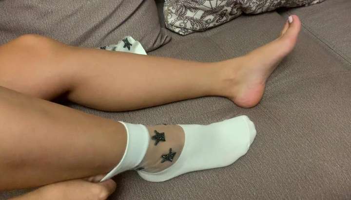 720px x 411px - Sexy feet girl changes socks foot fetish TNAFlix Porn Videos