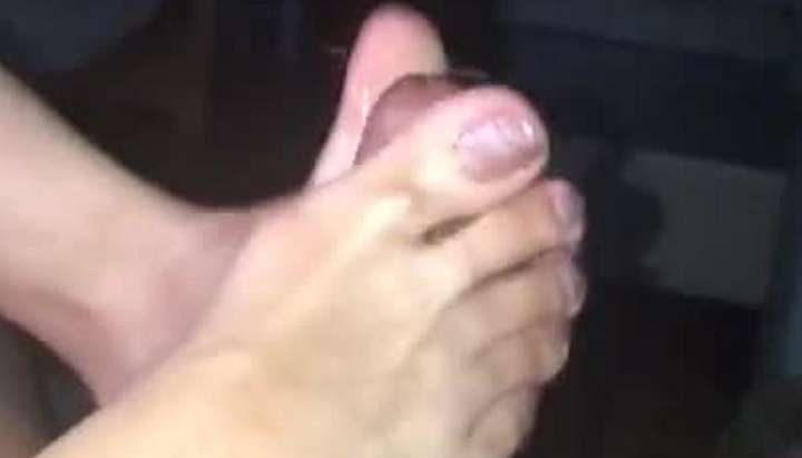 Toe Job With Cum Shot - Asian girlfriend makes me cum with her toes footjob - Tnaflix.com