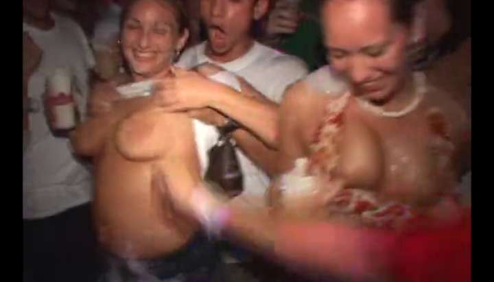 spring break slut gets finger fucked at foam real party TNAFlix Porn Videos