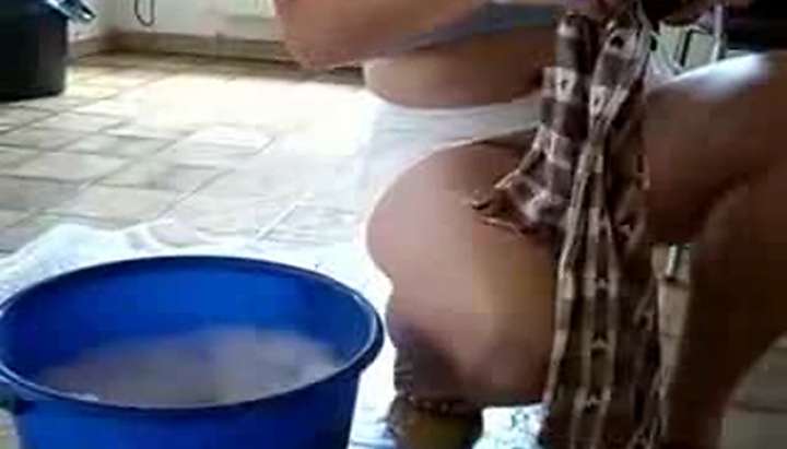 720px x 411px - Cleaning The House With NO Panties in Front Of Son In Law - Tnaflix.com