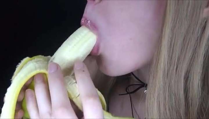 Girl Sucking Banana - Peas and Pies Sucking Banana ASMR Video - Tnaflix.com