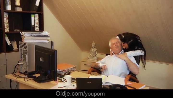 720px x 411px - Too horny to work sexy secretary blowjob for old boss hard dick -  Tnaflix.com